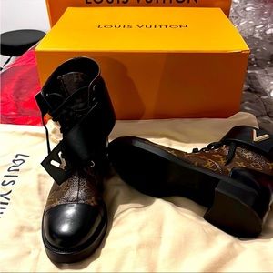 Louis Vuitton Wonderland Flat Boots